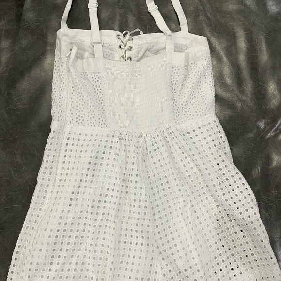 Kimchi Blue, Size L. White Lace Romper - Picture 4 of 7